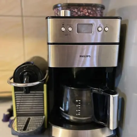 Airport 1 Apartment *